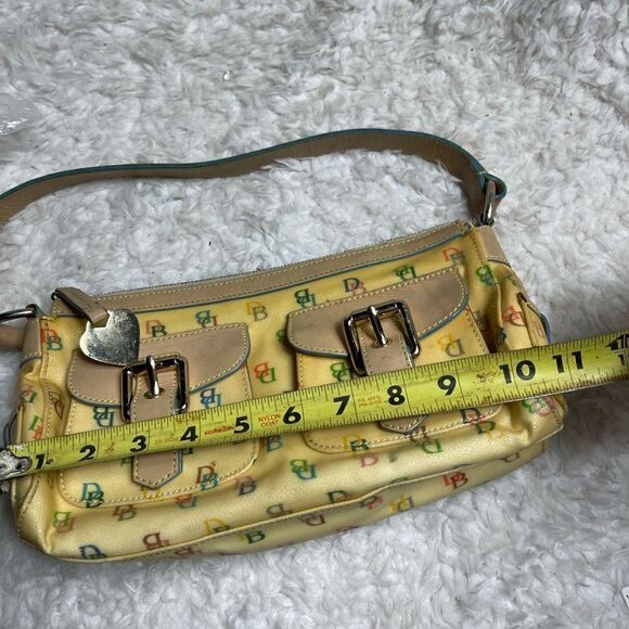 Dooney & Bourke oil cloth beige multi color logo  satchel cream leather trim - Picture 9 of 16
